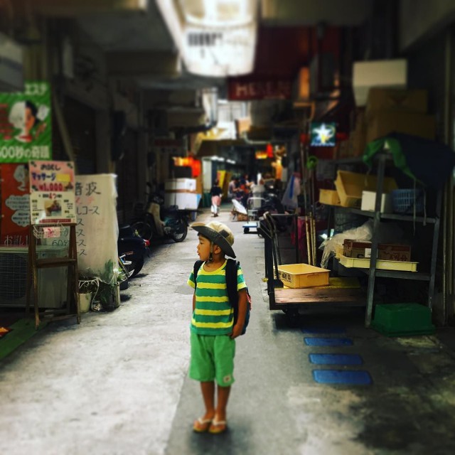 Street_of_Naha_is_something_like_Southeast_Asia._________________________kidstrip__kidscamp__haltrip2016__naha___okinawa__japantrip